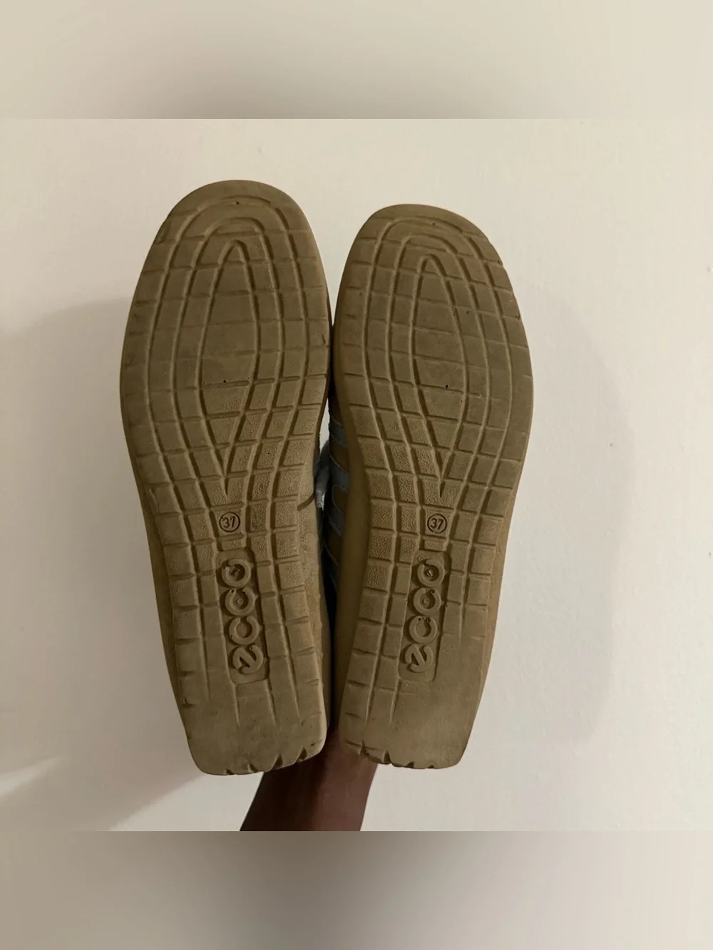 ECCO Jogga Suede Sneakers – Women’s EU 37